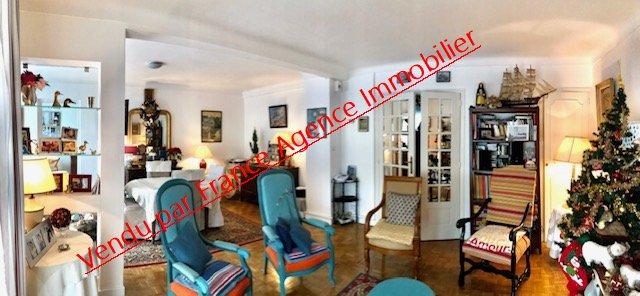 Appartement - 97 m² - 5 pièces