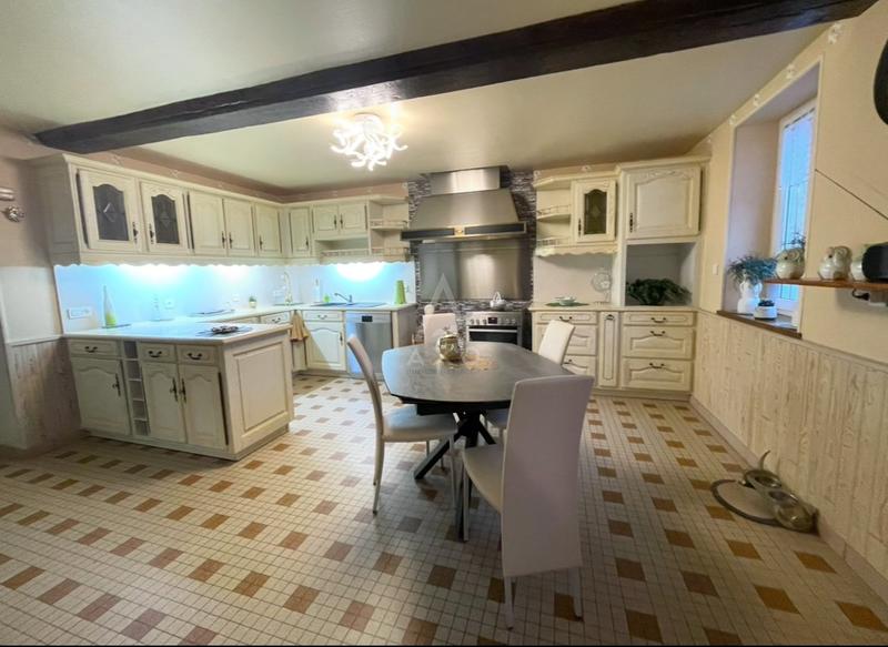 Corps de ferme - 185 m² - 6 pièces