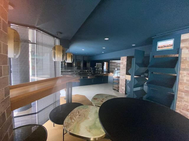 Immeuble - 350 m² - 11 pièces