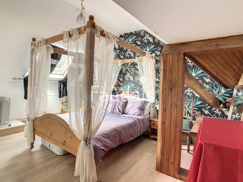 Propriété - 200 m² - 10 pièces