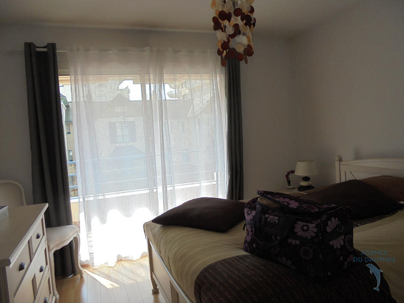 Appartement - 90 m² - 5 pièces