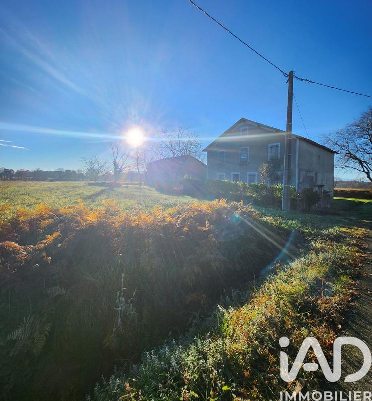 Maison - 256 m² - 5 pièces