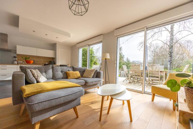 Maison - 178 m² - 8 pièces