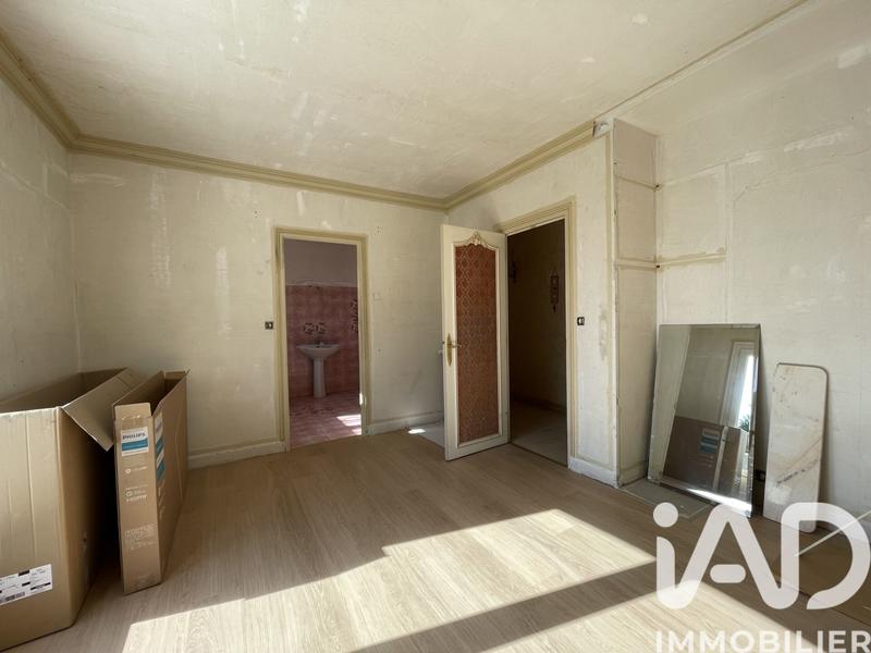 Maison - 238 m² - 8 pièces