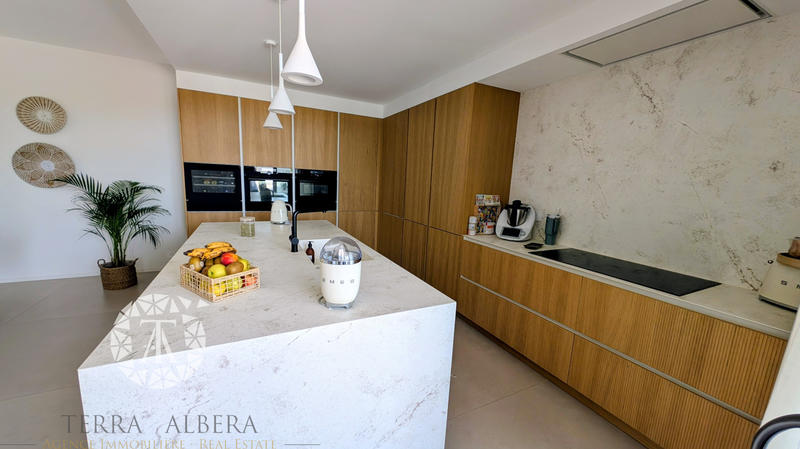 Villa - 182 m² - 5 pièces