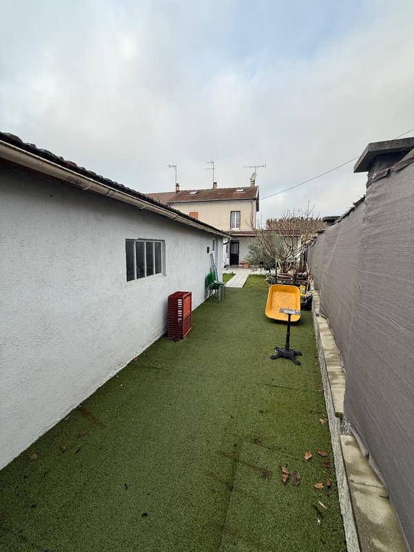 Maison - 96 m² - 4 pièces