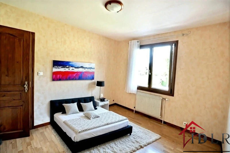 Maison - 110 m² - 6 pièces