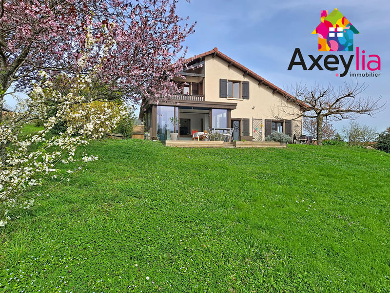 Maison - 138 m² - 6 pièces