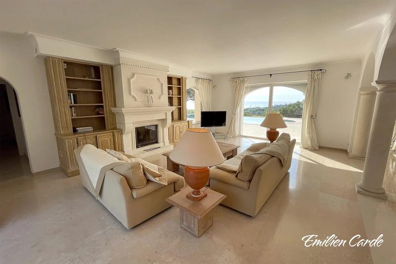 Villa - 167 m² - 6 pièces