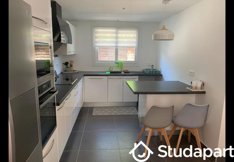 Appartement - 77 m² - 3 pièces