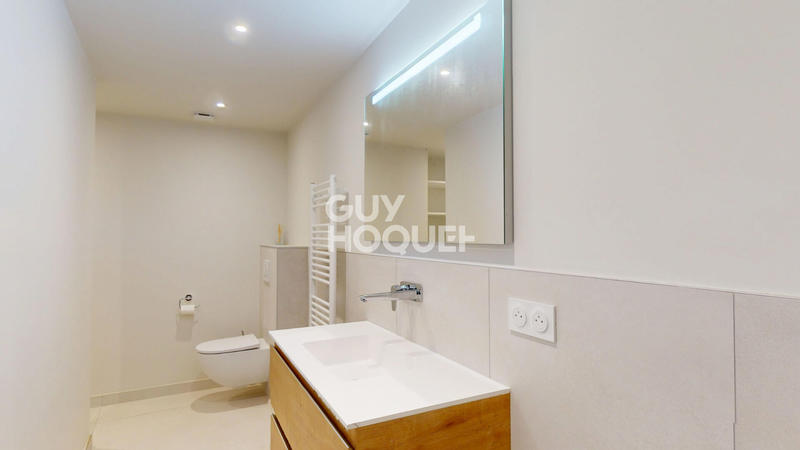 Appartement - 249 m² - 5 pièces