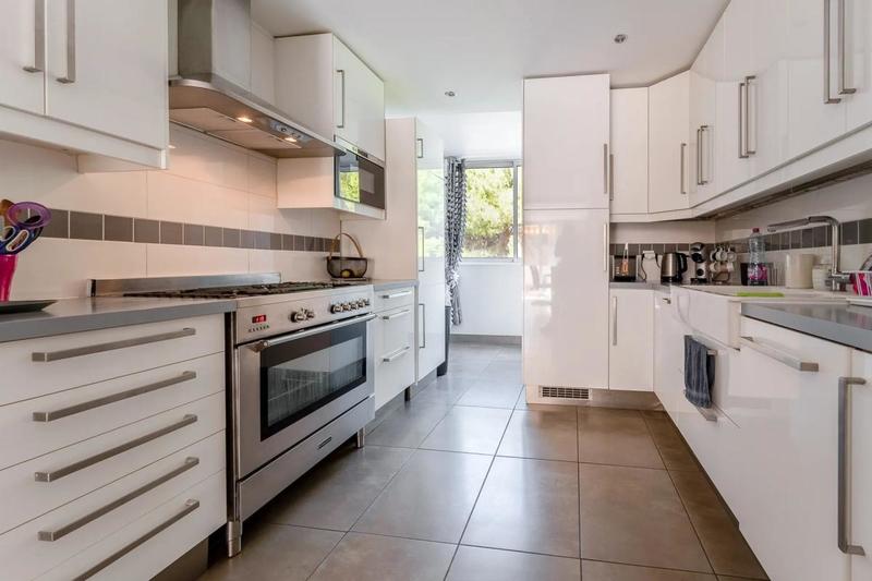 Appartement - 102 m² - 5 pièces