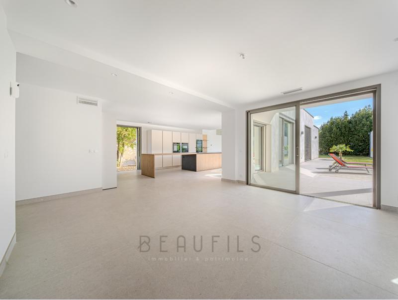 Villa - 255 m² - 7 pièces