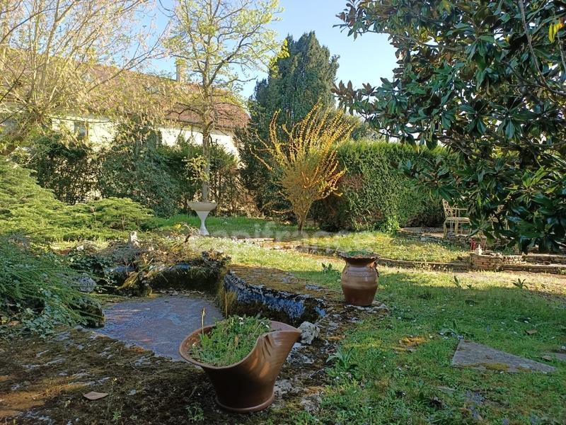 Maison - 246 m² - 6 pièces