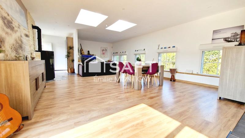 Maison - 233 m² - 9 pièces