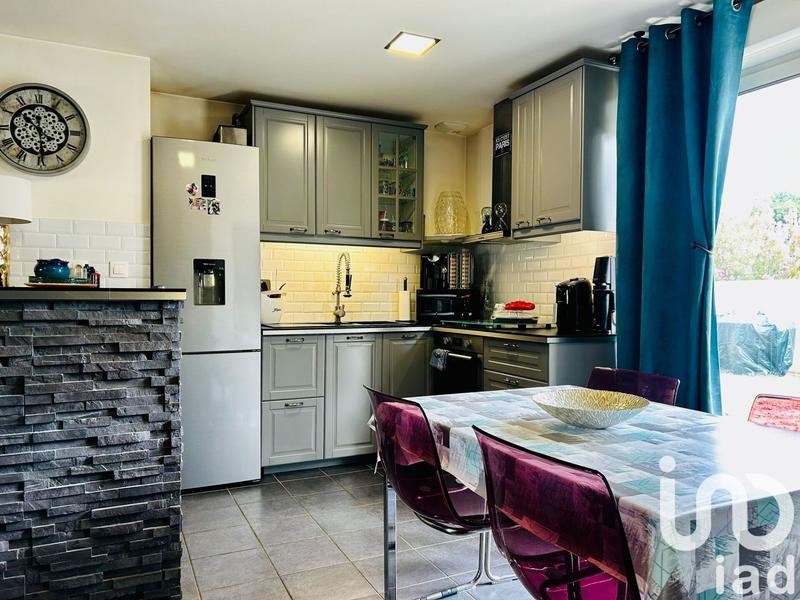 Maison - 93 m² - 5 pièces