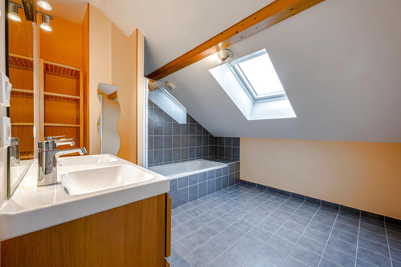 Maison - 99 m² - 4 pièces