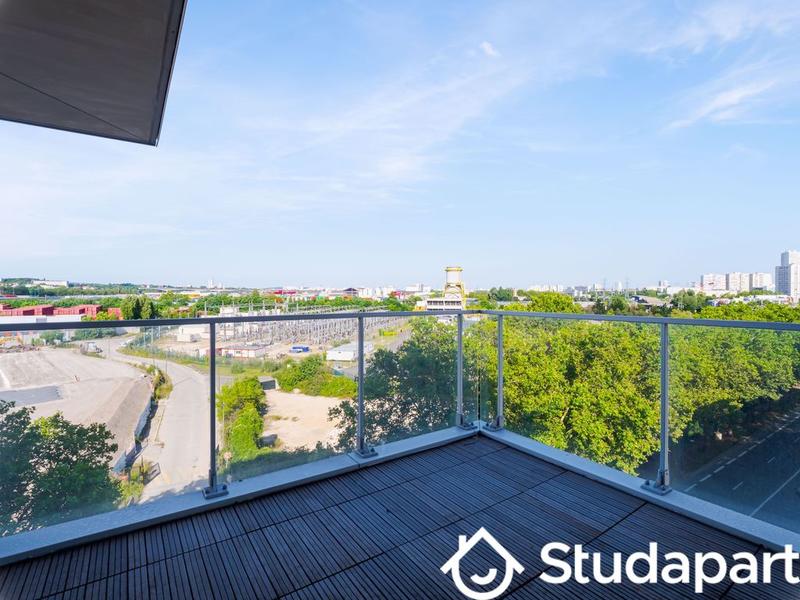 Chambre - 80 m² - 1 pièce