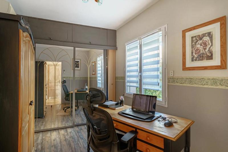 Propriété - 207 m² - 9 pièces