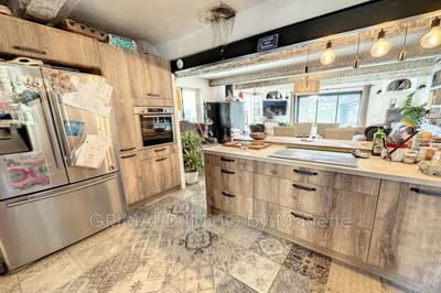 Maison - 140 m² - 6 pièces