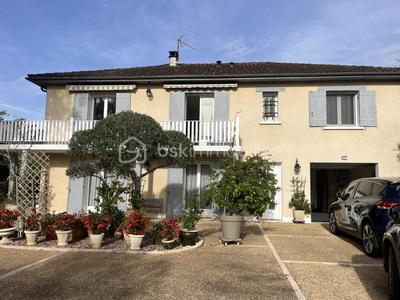 Maison - 138 m² - 7 pièces