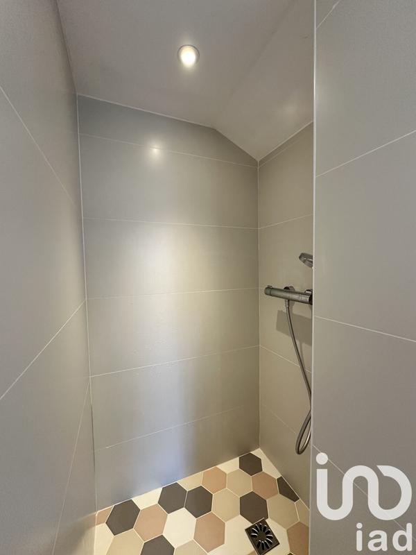 Maison - 236 m² - 8 pièces