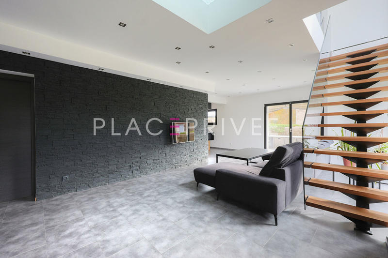 Maison - 146 m² - 6 pièces