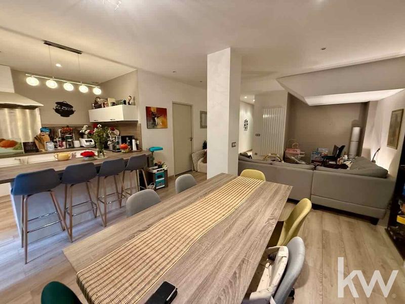 Appartement - 106 m² - 4 pièces