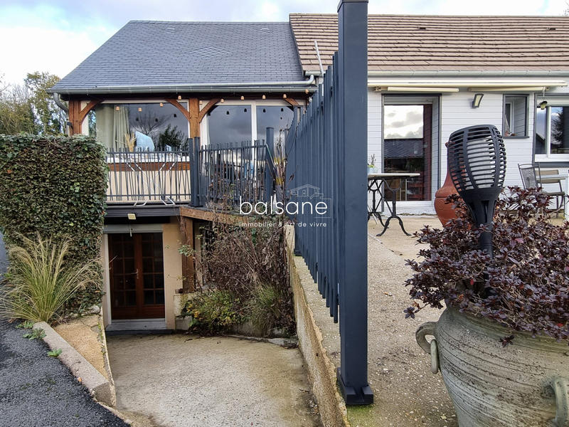 Maison traditionnelle - 165 m² - 5 pièces