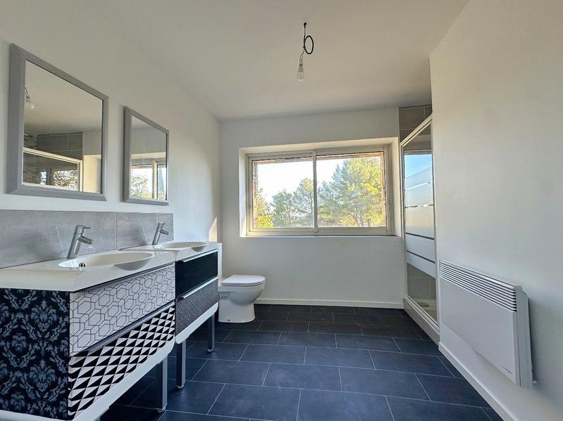 Maison - 195 m² - 7 pièces