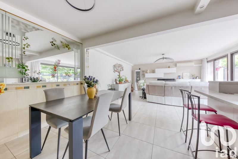 Appartement - 104 m² - 5 pièces