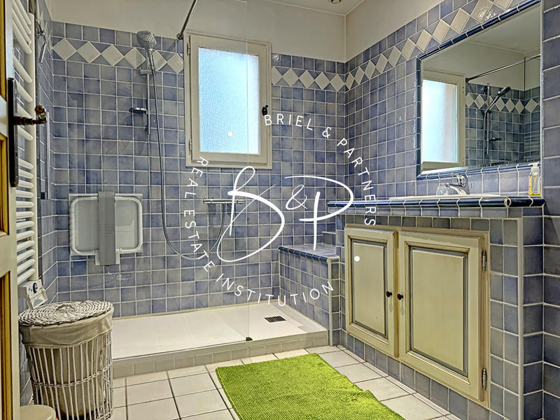 Maison - 143 m² - 5 pièces