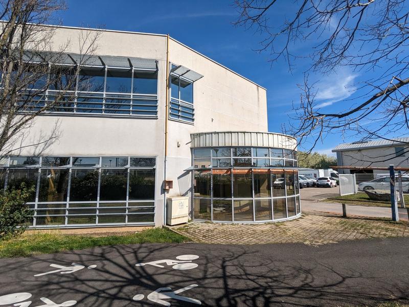 Local commercial - 1 000 m²