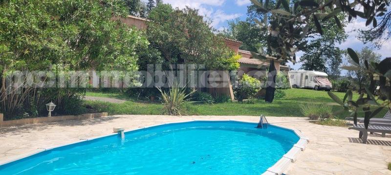 Maison traditionnelle - 152 m² - 6 pièces