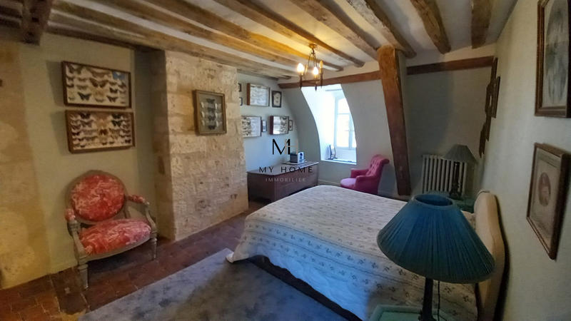 Maison - 330 m² - 9 pièces