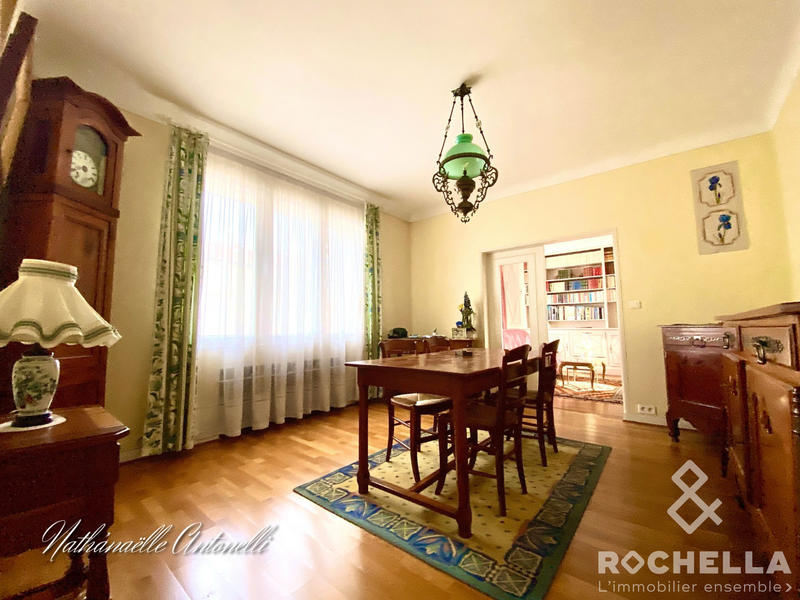 Maison ancienne - 233 m² - 8 pièces