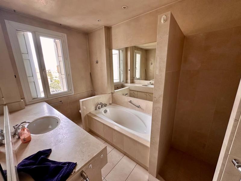 Appartement - 127 m² - 4 pièces