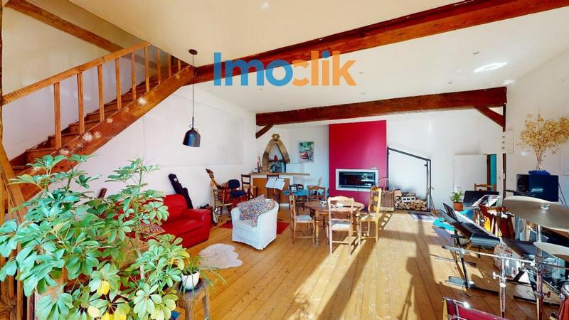 Maison de village - 211 m² - 10 pièces