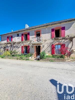 Maison de village - 247 m² - 8 pièces