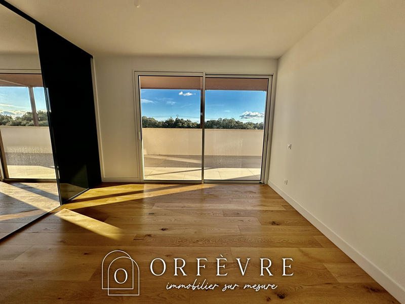 Appartement - 90 m² - 3 pièces