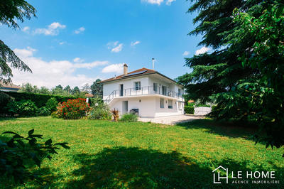 Maison - 195 m² - 8 pièces