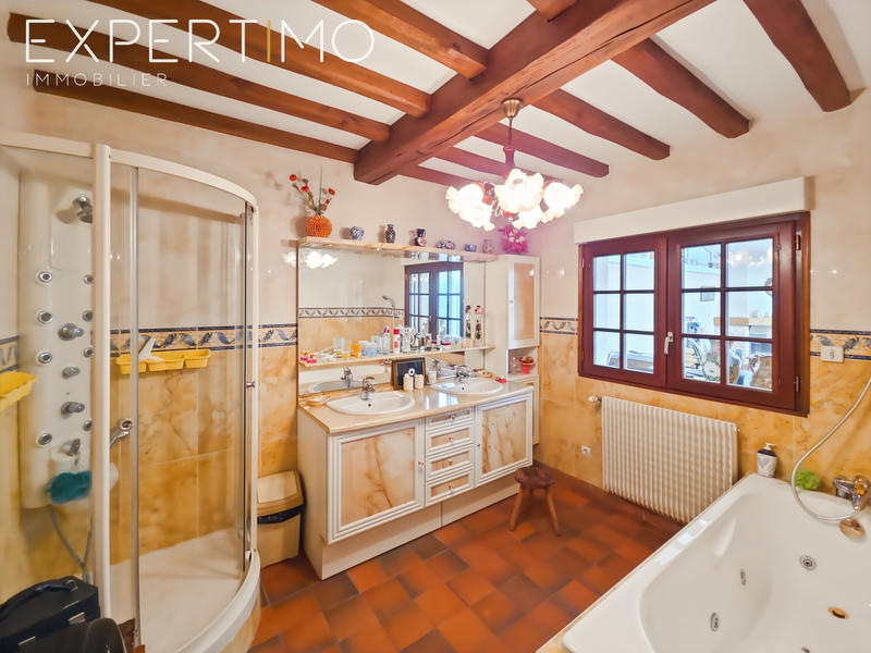 Maison - 145 m² - 6 pièces