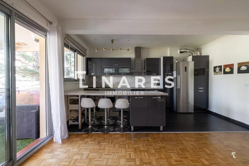 Appartement - 111 m² - 4 pièces