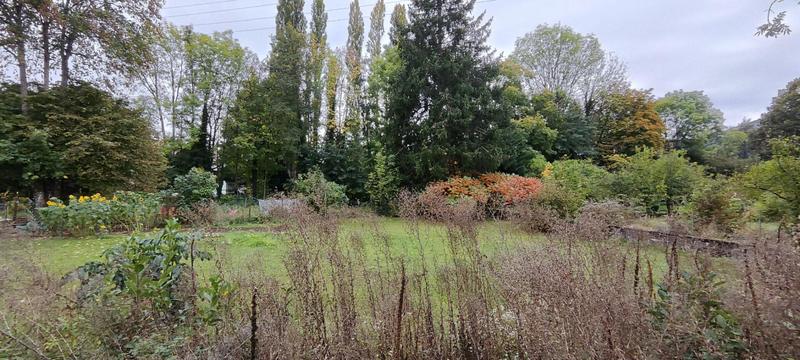Terrain constructible - 1 206 m²
