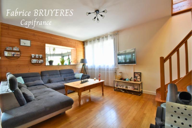 Maison - 170 m² - 9 pièces