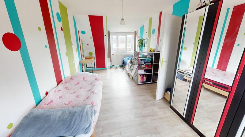 Maison - 104 m² - 5 pièces