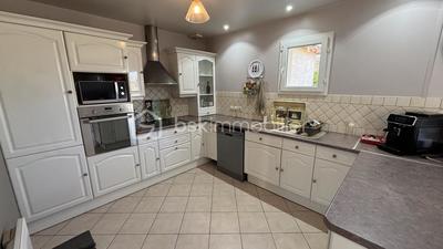 Propriété - 135 m² - 6 pièces