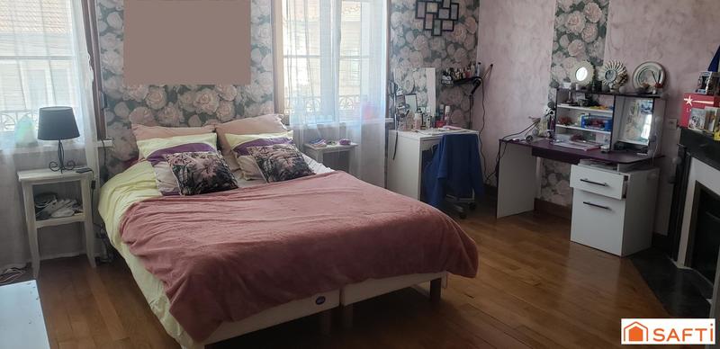 Maison - 230 m² - 10 pièces