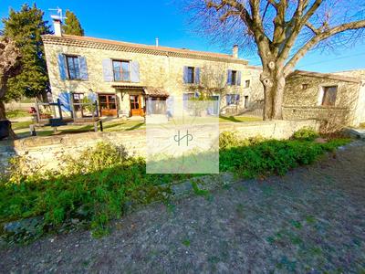 Maison - 362 m² - 14 pièces