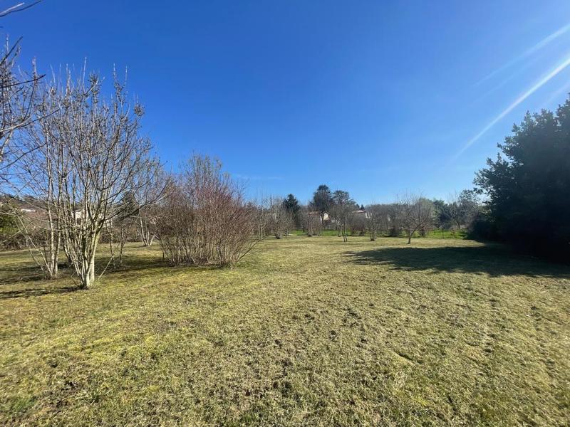 Terrain constructible - 1 440 m²